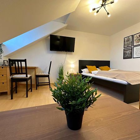Gemuetliche, Charmante Ferienwohnung Naehe Zentrum بلوين المظهر الخارجي الصورة